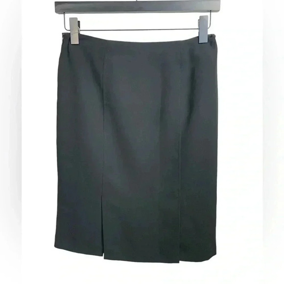 Kasper Black Skirt, Fully Lined,  Side Zipper, Wrinkle Free Fabric Size 6 - Picture 3 of 6